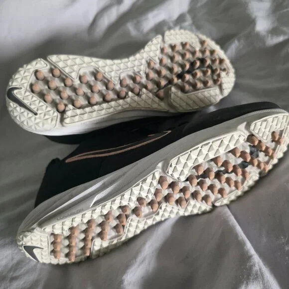 Nike womens softball turf cleat size 7 - Picture 3 of 5